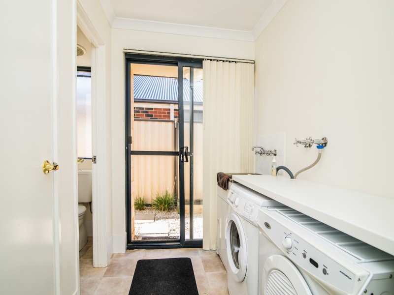 31 Camden Boulevard, Aubin Grove WA 6164