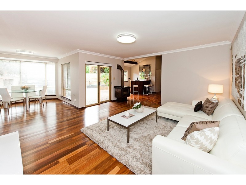 6 Parakeet Way, Coogee WA 6166