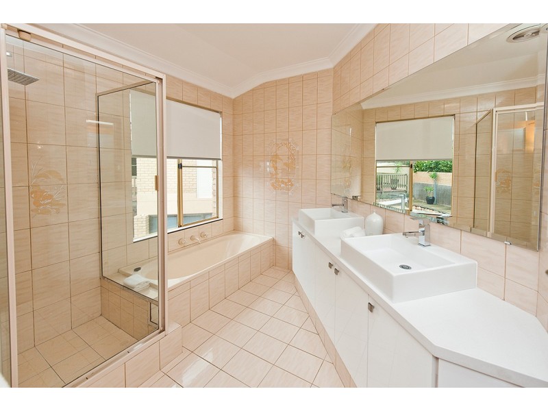 6 Parakeet Way, Coogee WA 6166