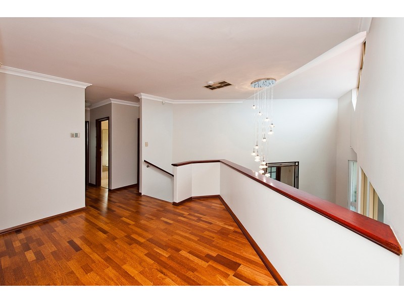 6 Parakeet Way, Coogee WA 6166