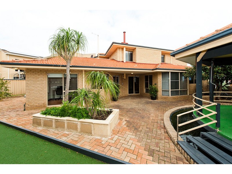 6 Parakeet Way, Coogee WA 6166