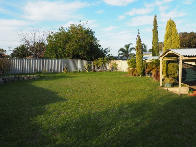 5 Christie Court, Yangebup WA 6164