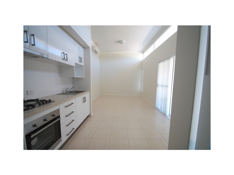 6/7 Goldsmith Road, Spearwood WA 6163