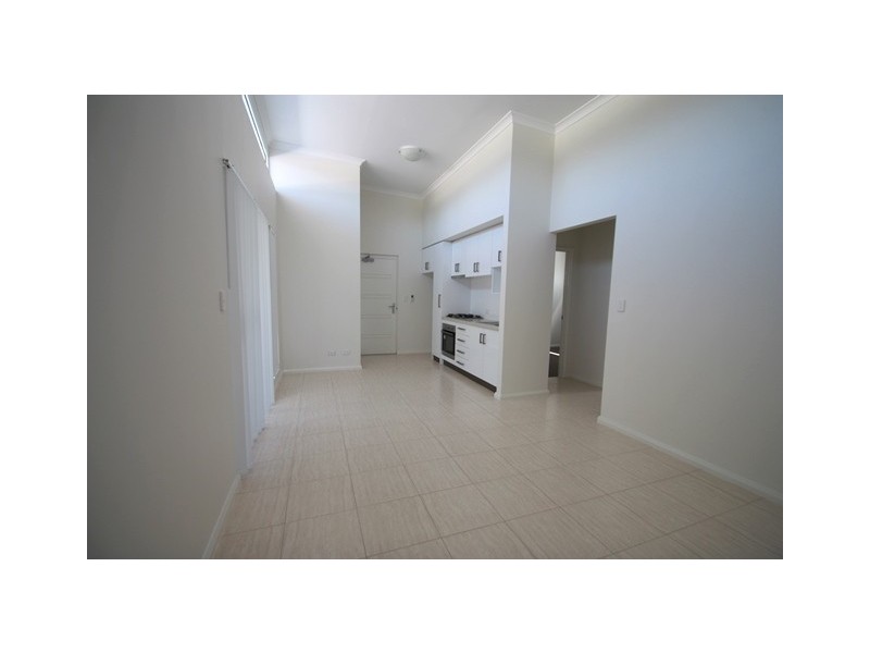 6/7 Goldsmith Road, Spearwood WA 6163