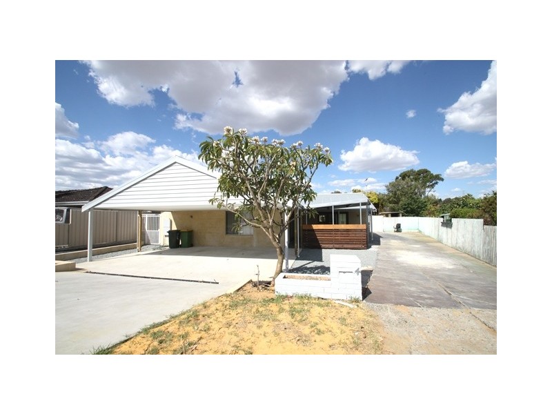 4 Pagneil Court, Hamilton Hill WA 6163