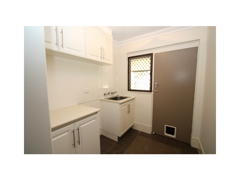 4 Pagneil Court, Hamilton Hill WA 6163