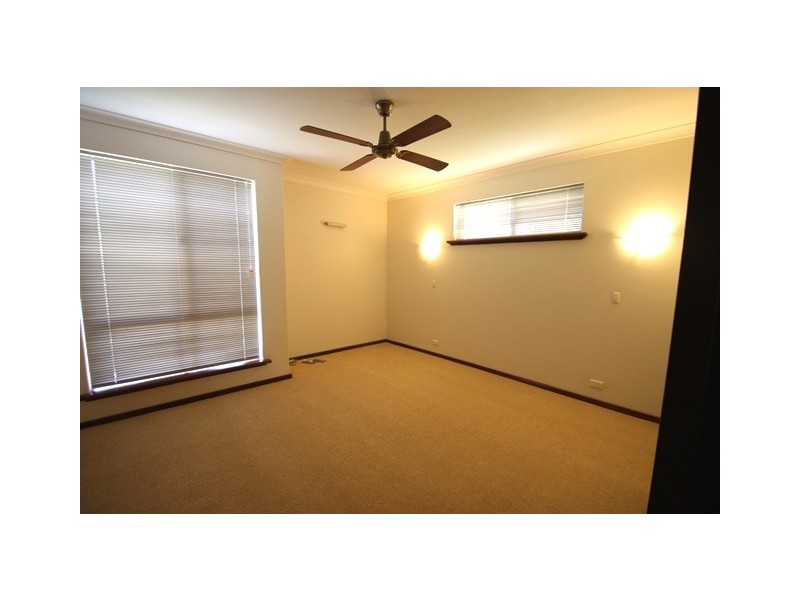 120 Phoenix Road, Hamilton Hill WA 6163