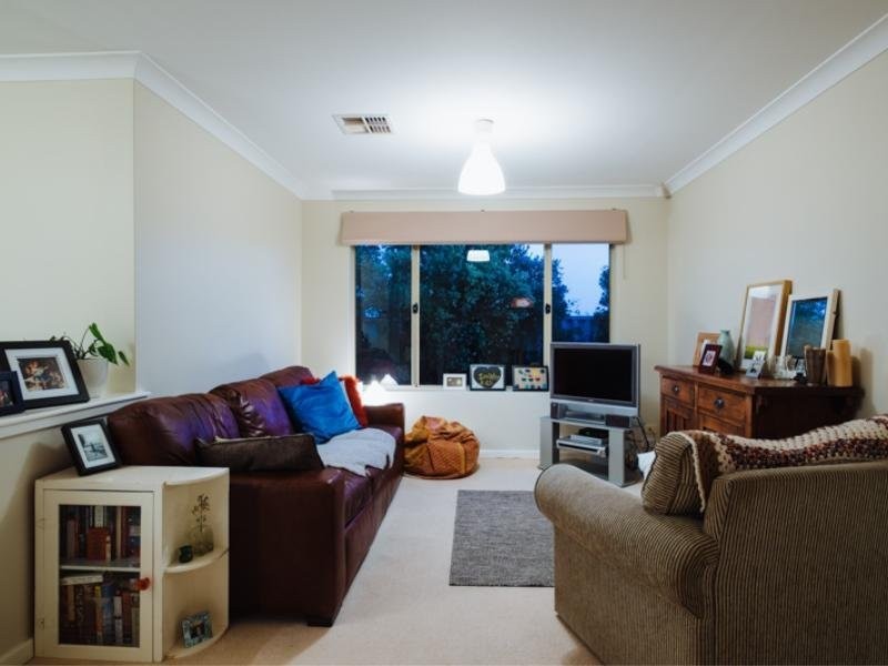 7a Colpoys Place, Coogee WA 6166
