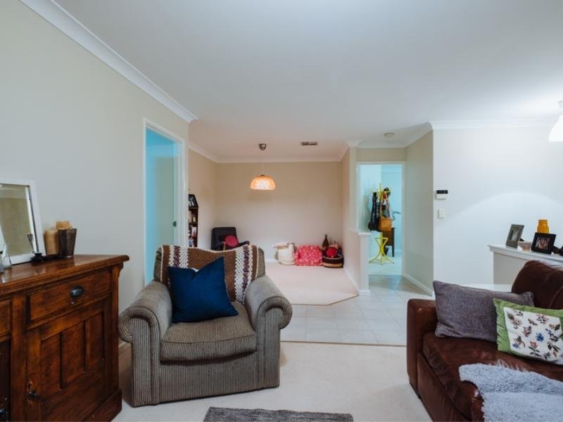 7a Colpoys Place, Coogee WA 6166