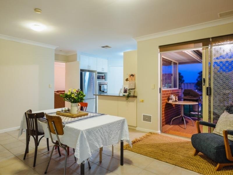 7a Colpoys Place, Coogee WA 6166