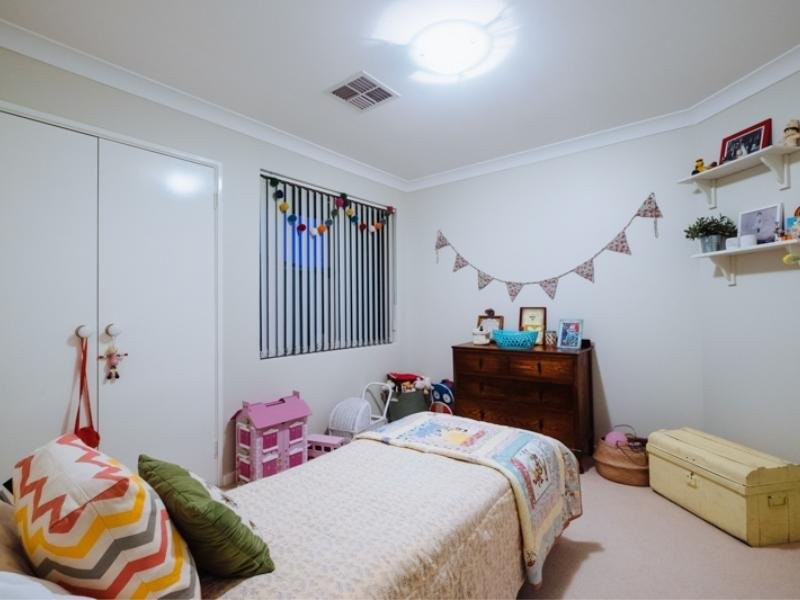 7a Colpoys Place, Coogee WA 6166