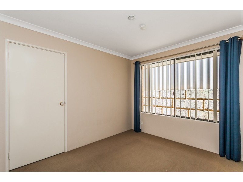 8 Okra Court, Munster WA 6166