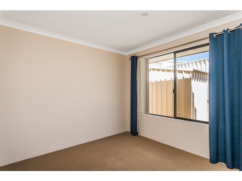 8 Okra Court, Munster WA 6166