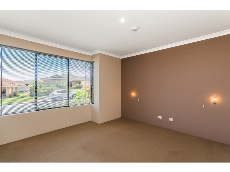 8 Okra Court, Munster WA 6166