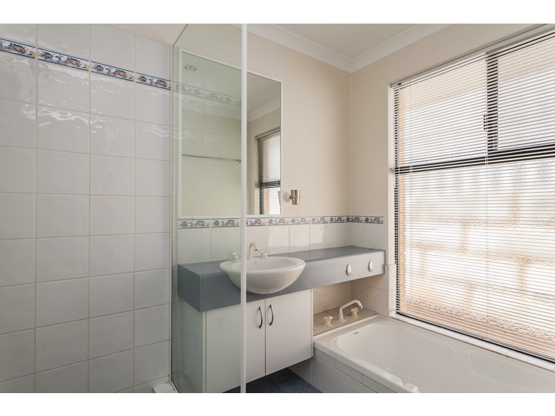 8 Okra Court, Munster WA 6166