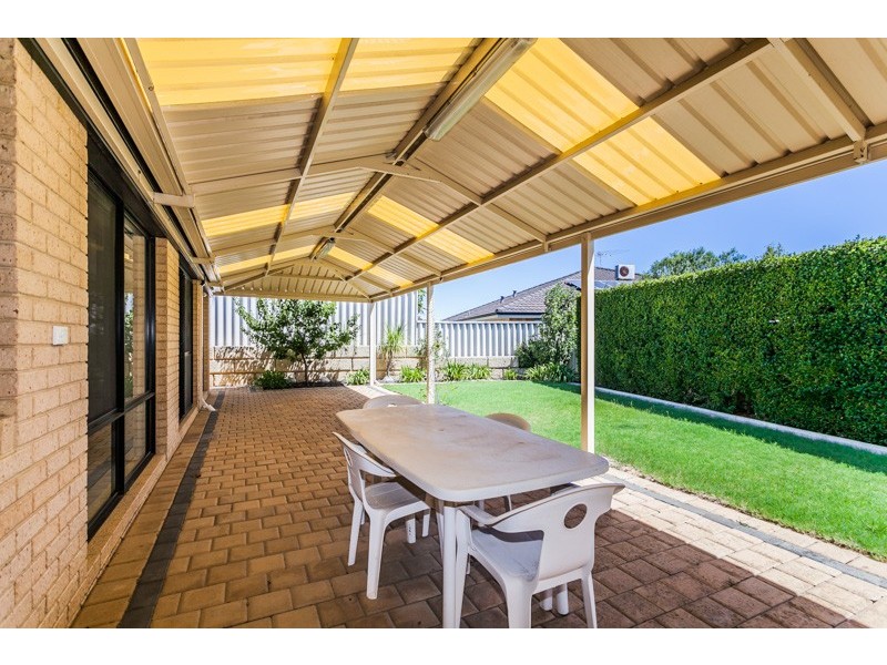 8 Okra Court, Munster WA 6166