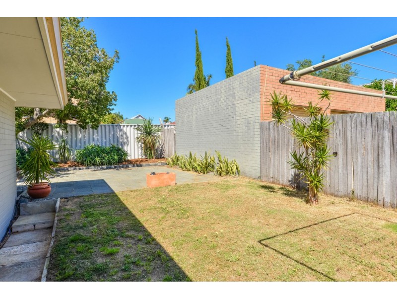 22B Wiluna Avenue, White Gum Valley WA 6162