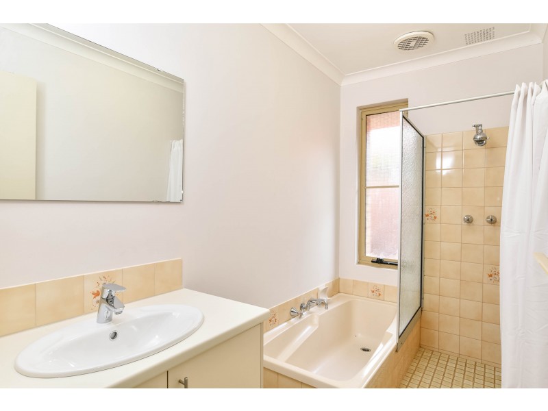 28 Corringle Grove, South Lake WA 6164