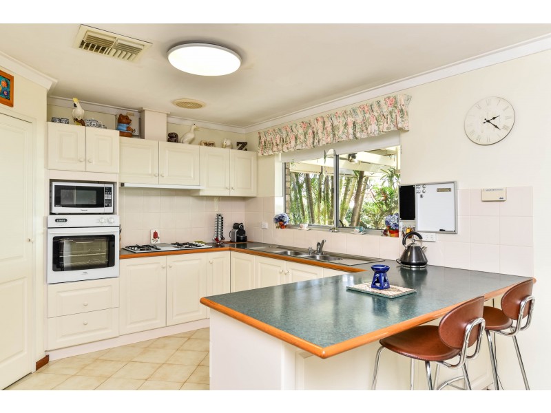 18 Bracken Way, Bibra Lake WA 6163