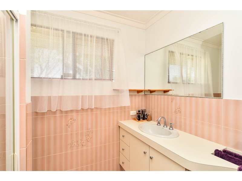 18 Bracken Way, Bibra Lake WA 6163