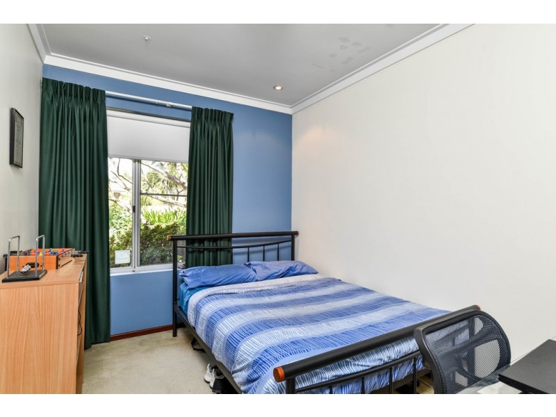 18 Bracken Way, Bibra Lake WA 6163