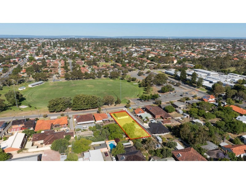 11 Lewington Street, Beaconsfield WA 6162