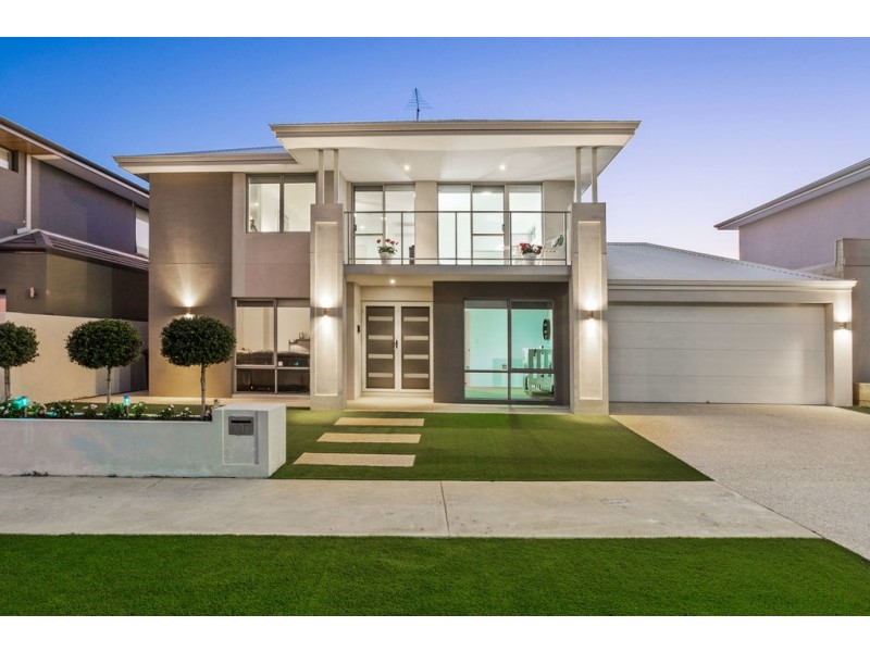 9 Podman Loop, North Coogee WA 6163