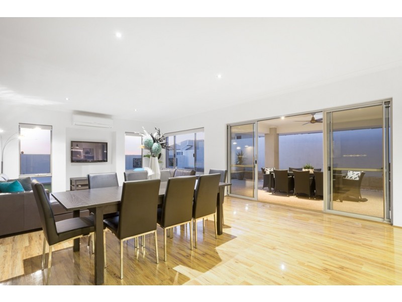 9 Podman Loop, North Coogee WA 6163