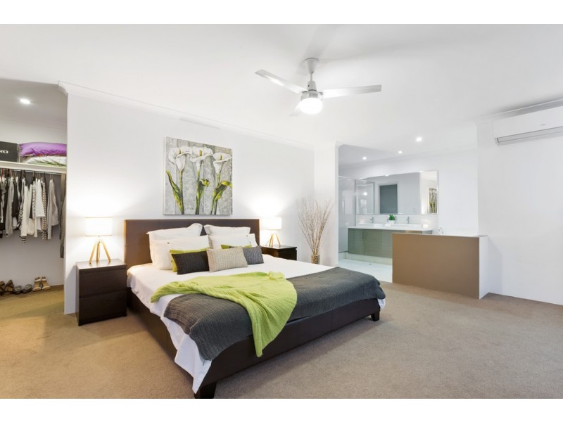 9 Podman Loop, North Coogee WA 6163