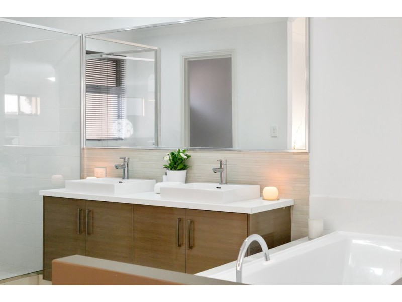 9 Podman Loop, North Coogee WA 6163