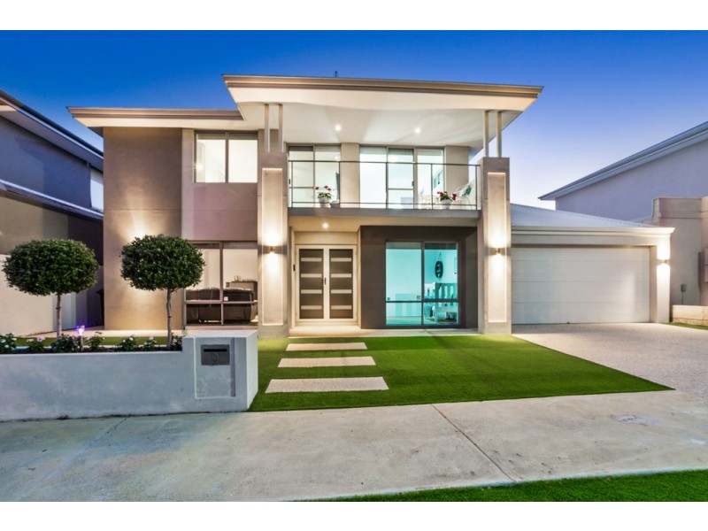 9 Podman Loop, North Coogee WA 6163