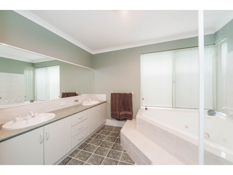 1 Henrietta Court, Coogee WA 6166