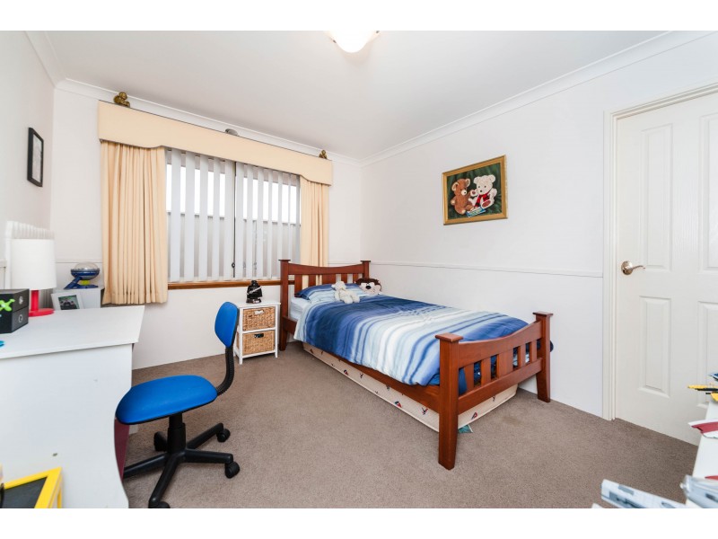 1 Henrietta Court, Coogee WA 6166