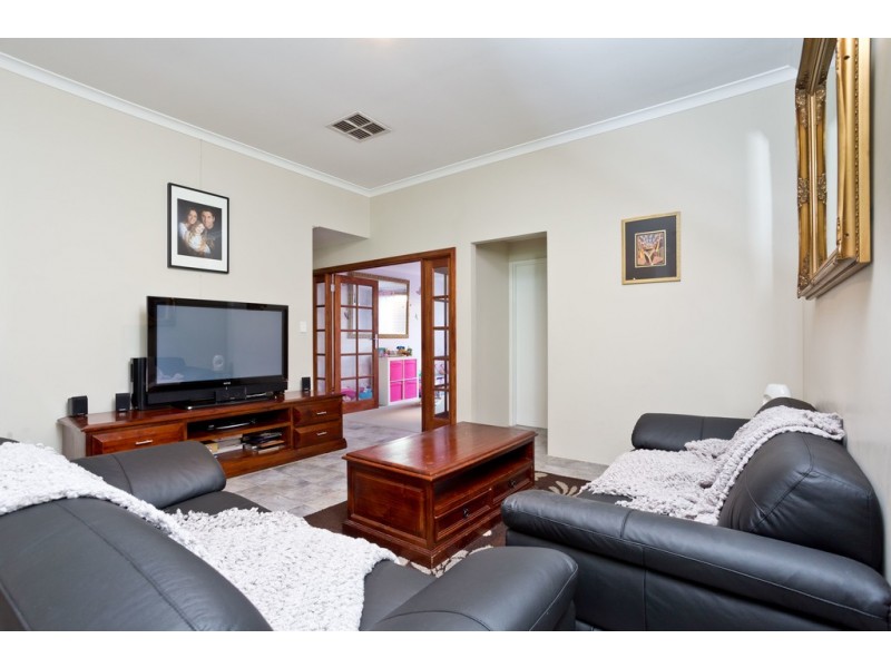 62 La Fayette Boulevard, Bibra Lake WA 6163