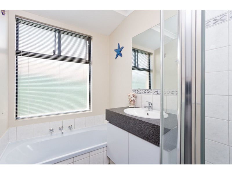 62 La Fayette Boulevard, Bibra Lake WA 6163