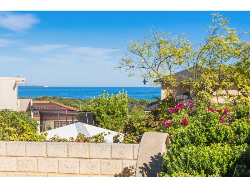 21 Careening Way, Coogee WA 6166