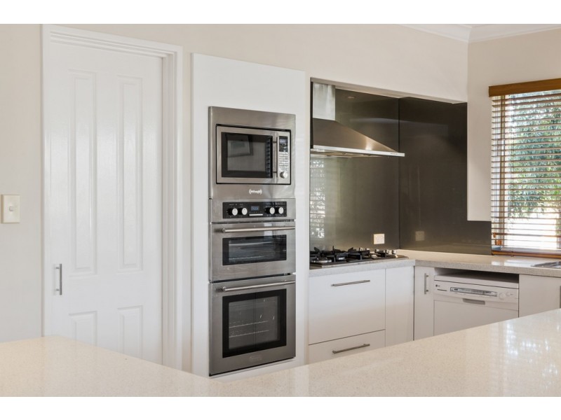 21 Careening Way, Coogee WA 6166