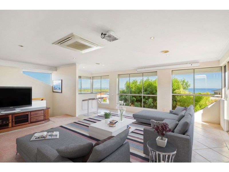 21 Careening Way, Coogee WA 6166