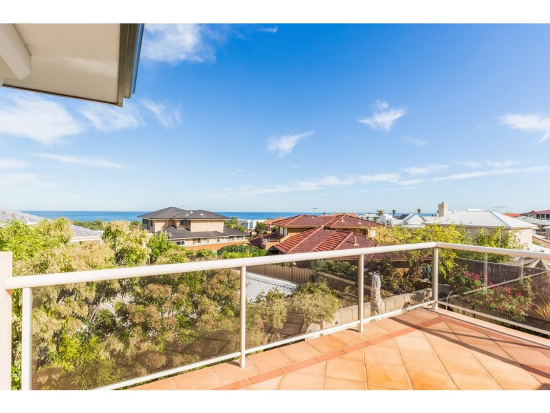 21 Careening Way, Coogee WA 6166