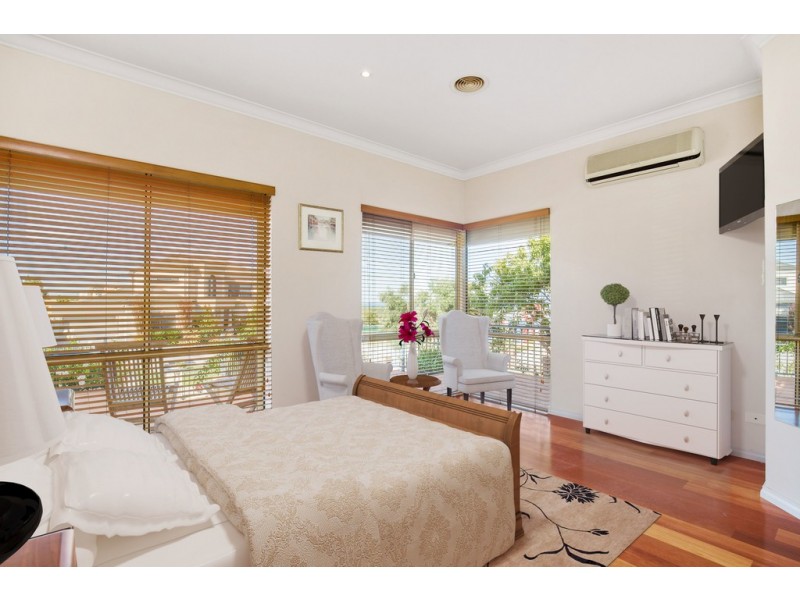 21 Careening Way, Coogee WA 6166