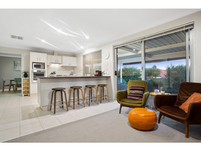 10 Shelley Way, Munster WA 6166