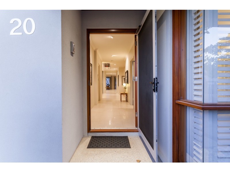 20 Orsino Boulevard, North Coogee WA 6163