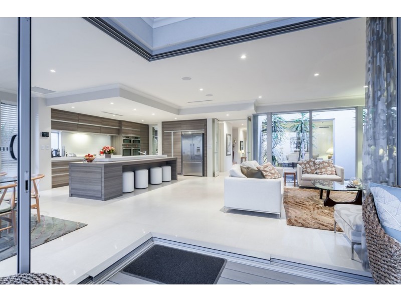 20 Orsino Boulevard, North Coogee WA 6163