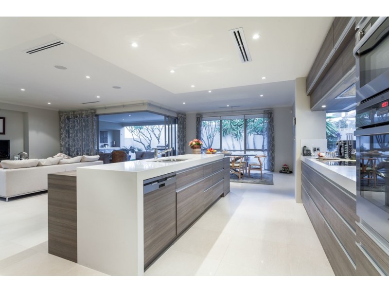 20 Orsino Boulevard, North Coogee WA 6163