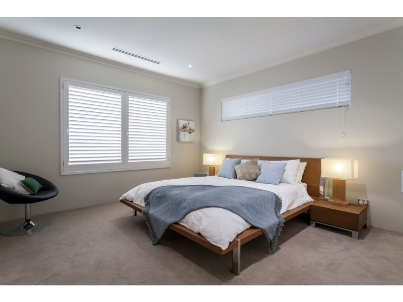 20 Orsino Boulevard, North Coogee WA 6163