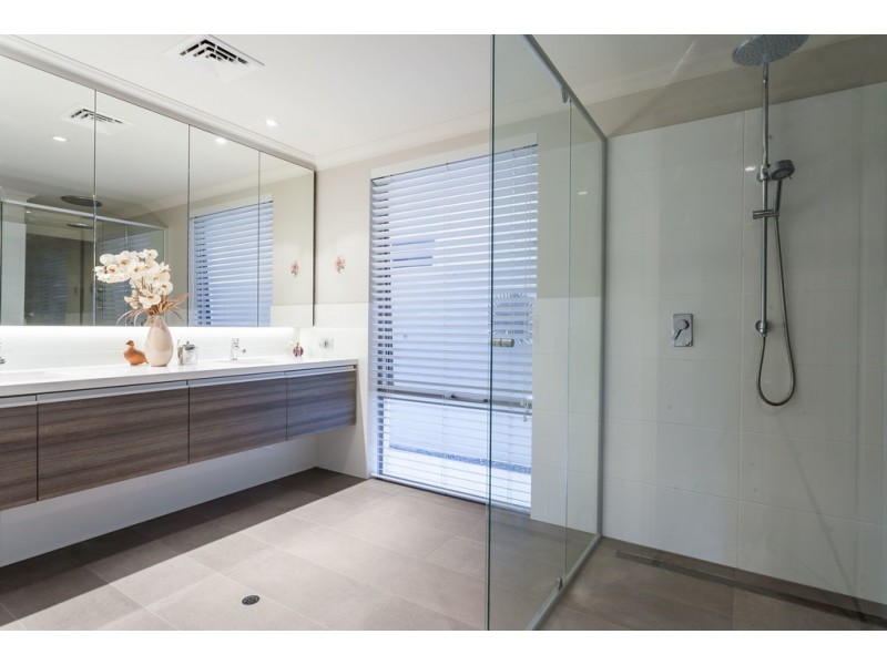 20 Orsino Boulevard, North Coogee WA 6163