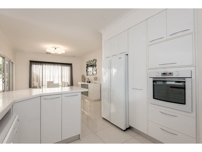 18 Pantheon Avenue, North Coogee WA 6163