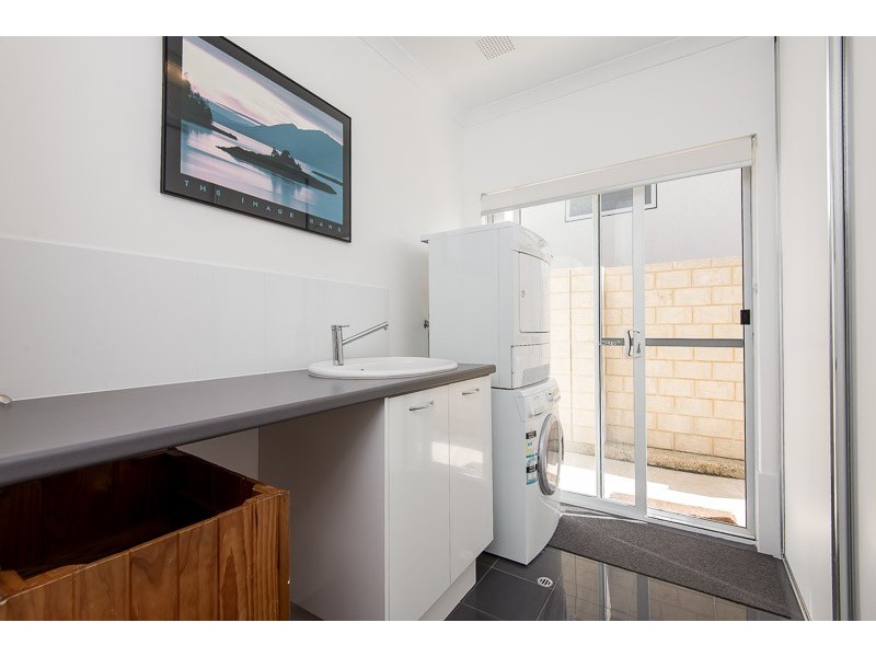 18 Pantheon Avenue, North Coogee WA 6163