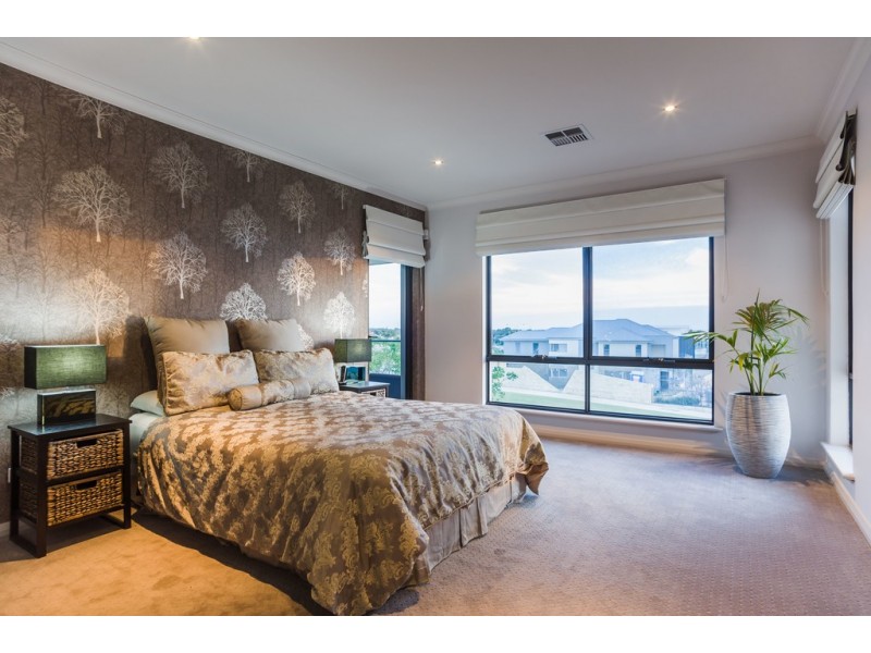 2 Orsino Boulevard, North Coogee WA 6163