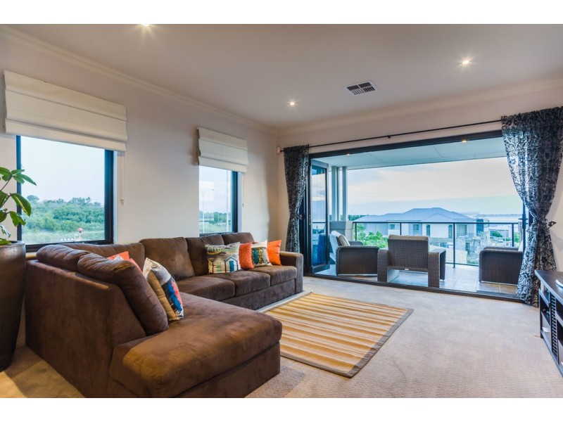 2 Orsino Boulevard, North Coogee WA 6163